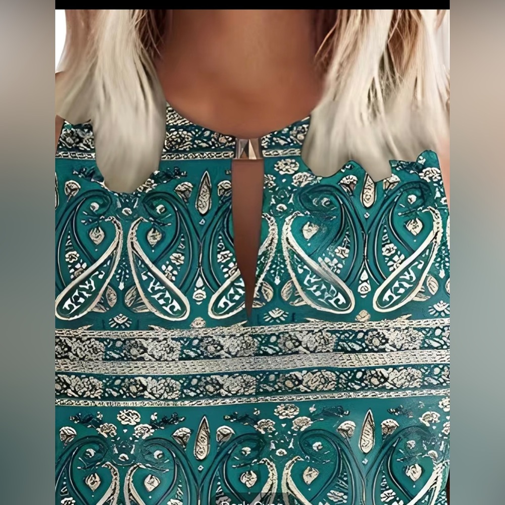 NWT Green Boho Tank Top W/Keyhole - Picture 2 of 3
